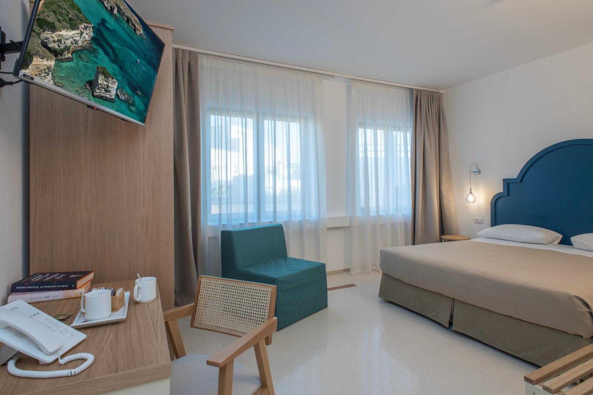 Hotel Albania Otranto Bagian luar foto