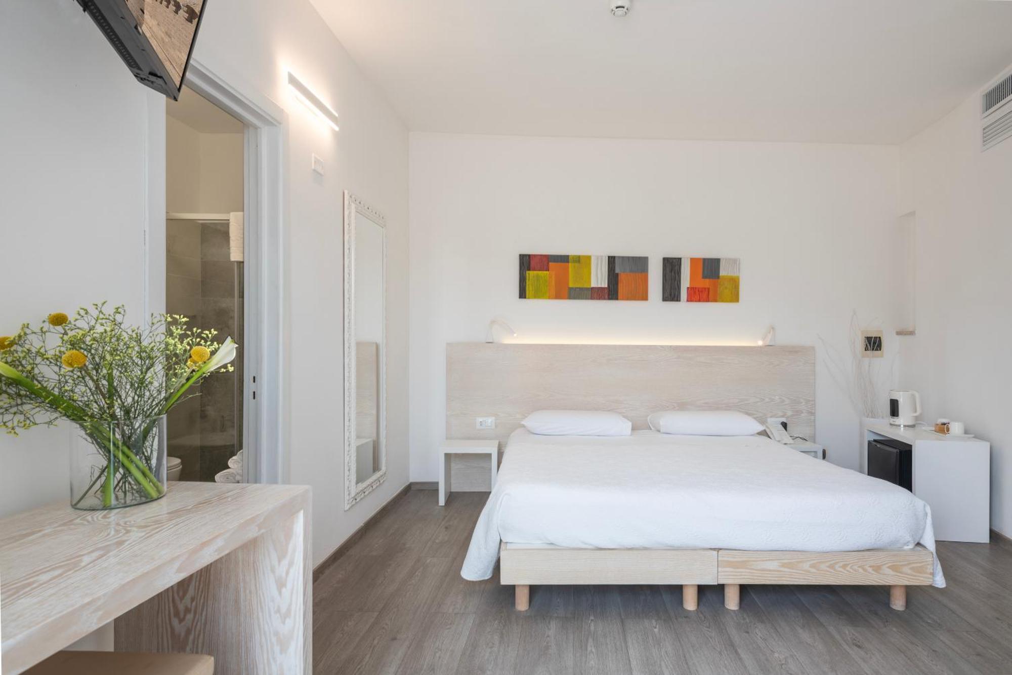 Hotel Albania Otranto Bagian luar foto