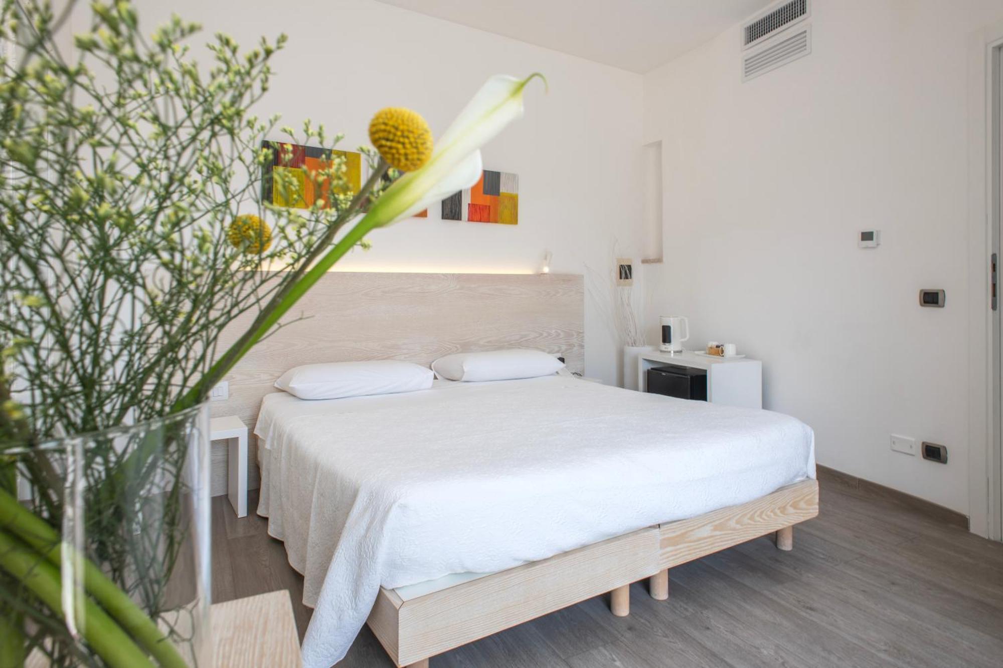 Hotel Albania Otranto Bagian luar foto