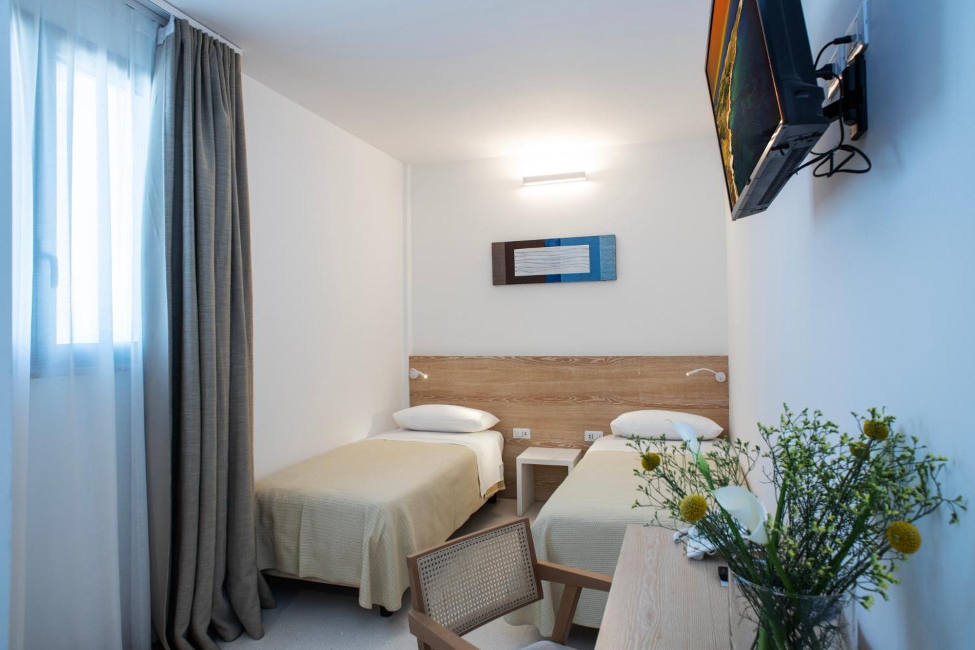 Hotel Albania Otranto Bagian luar foto