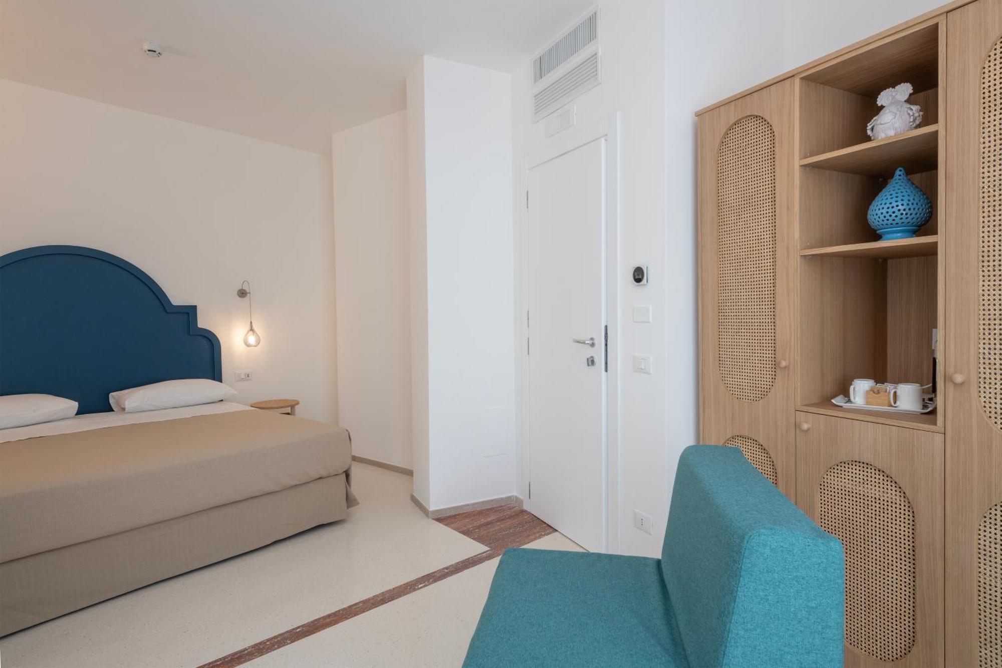 Hotel Albania Otranto Bagian luar foto