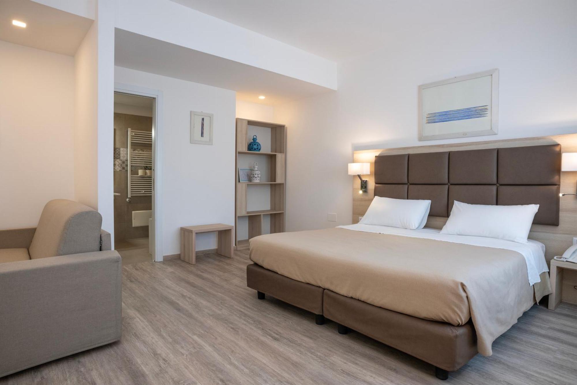 Hotel Albania Otranto Bagian luar foto