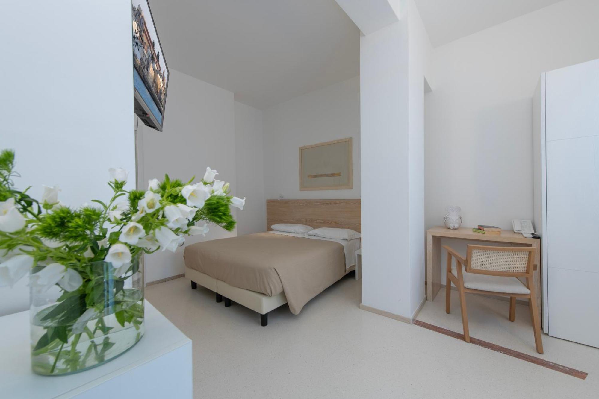 Hotel Albania Otranto Bagian luar foto