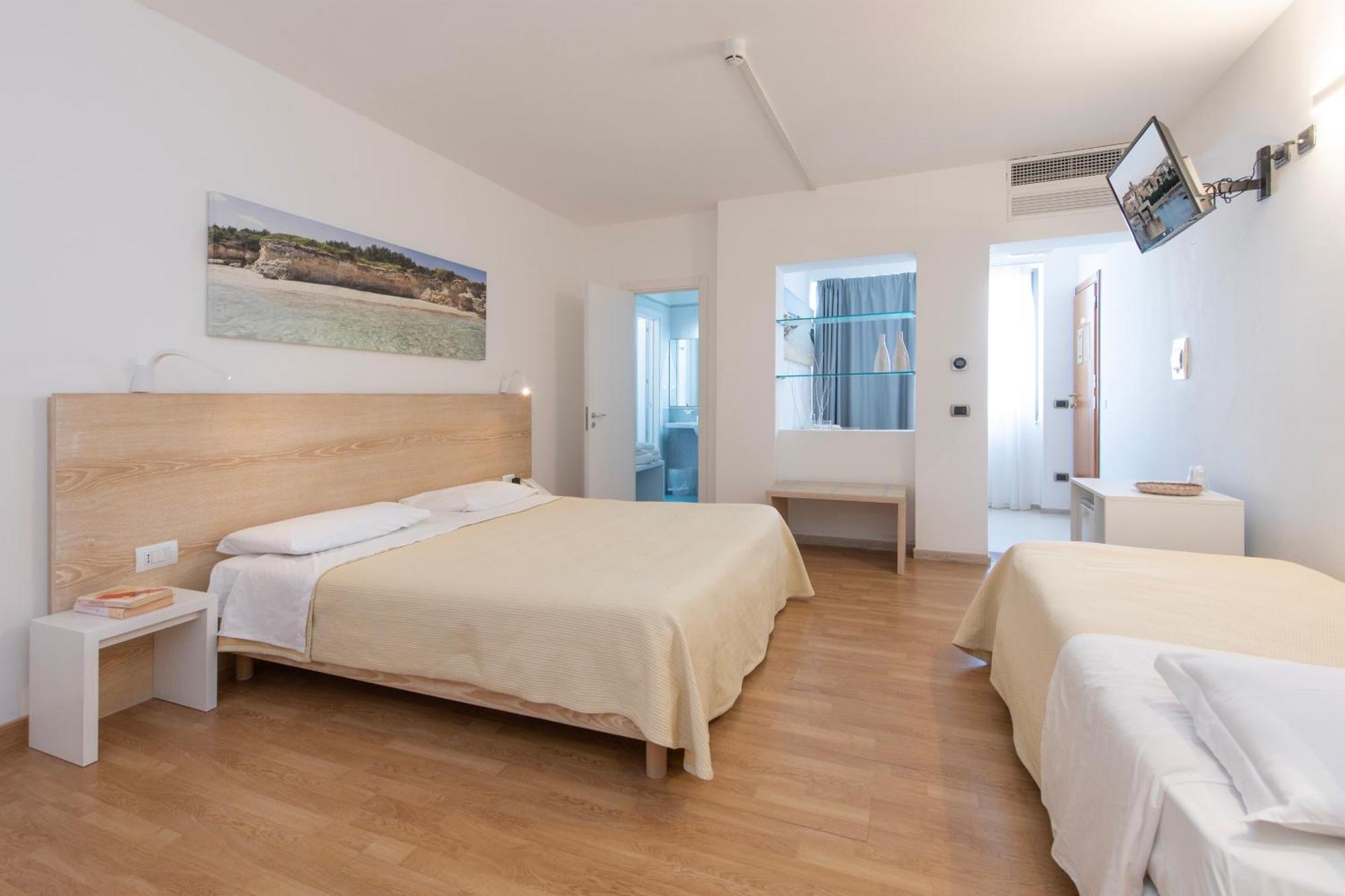 Hotel Albania Otranto Bagian luar foto