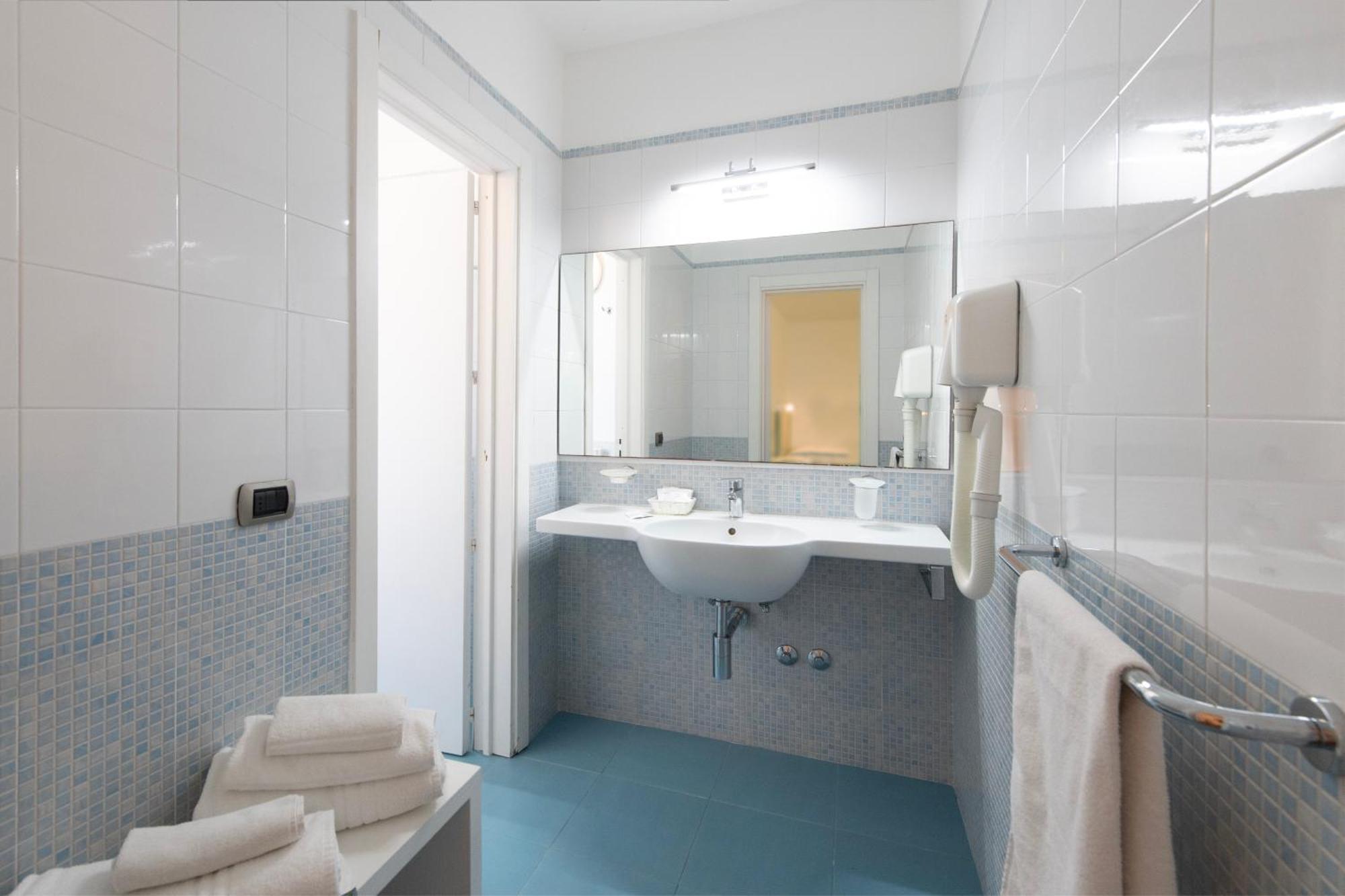 Hotel Albania Otranto Bagian luar foto