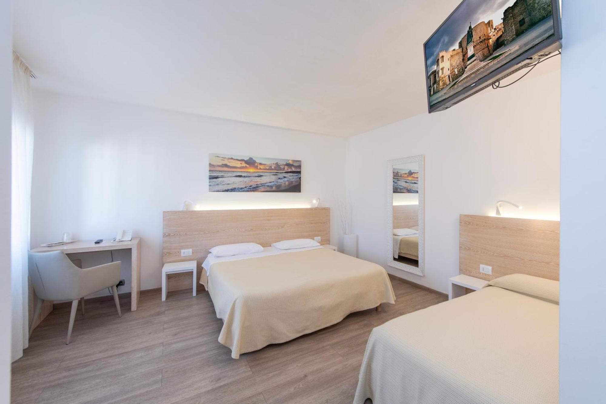Hotel Albania Otranto Bagian luar foto