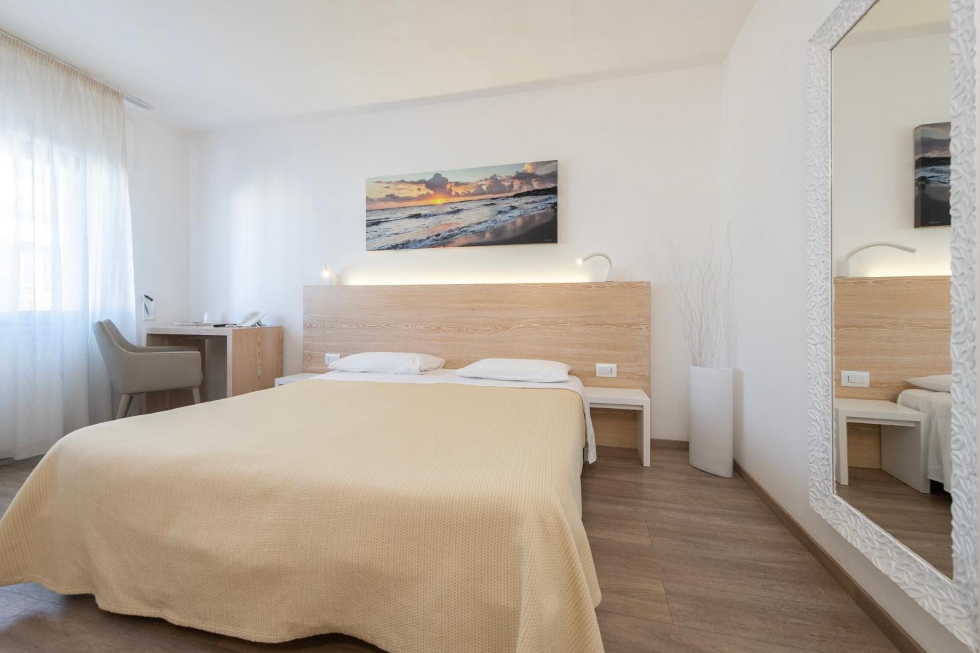 Hotel Albania Otranto Bagian luar foto